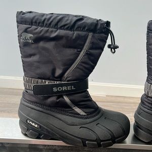 Big Kids Sorel Flurry Boots